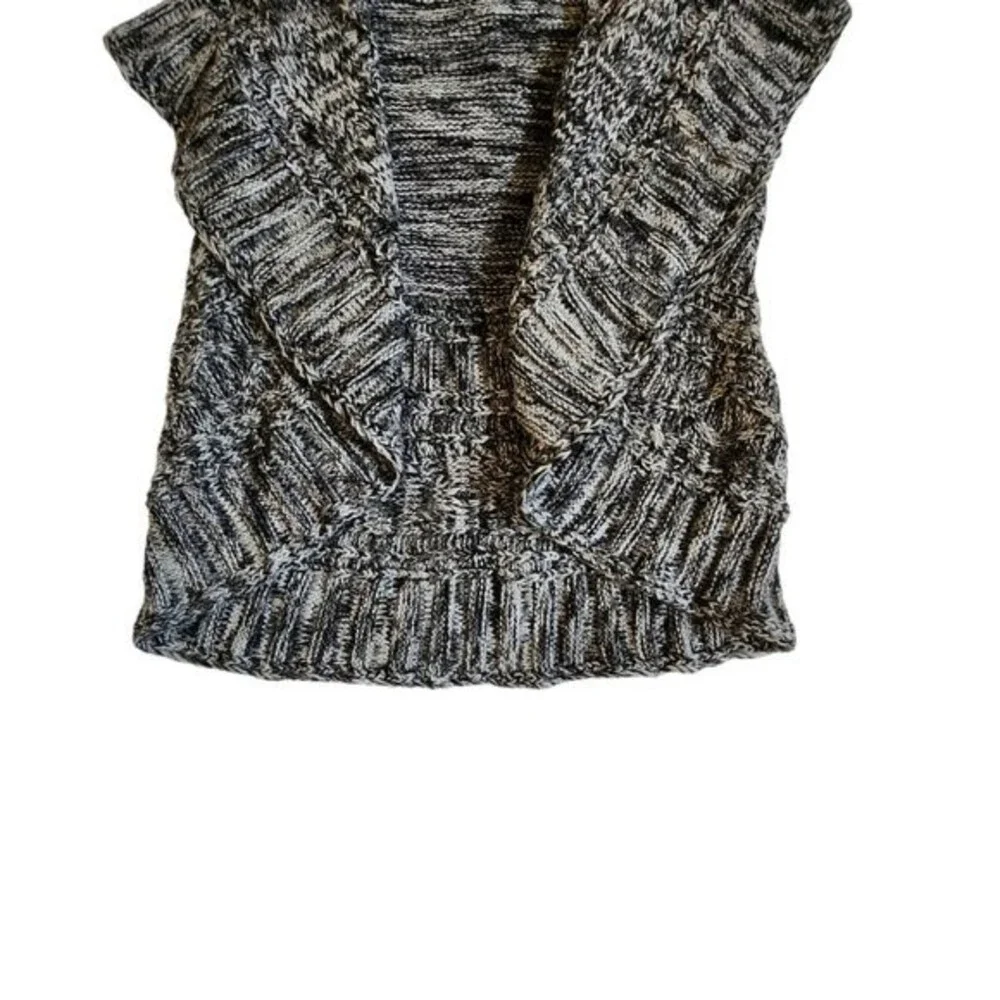 It's Our Time Black White Grey Open Front Sleeveless Cardigan Shrug UNKNOWN SIZE